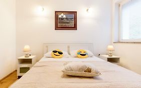 Central Apartment Smiley - Free Parking