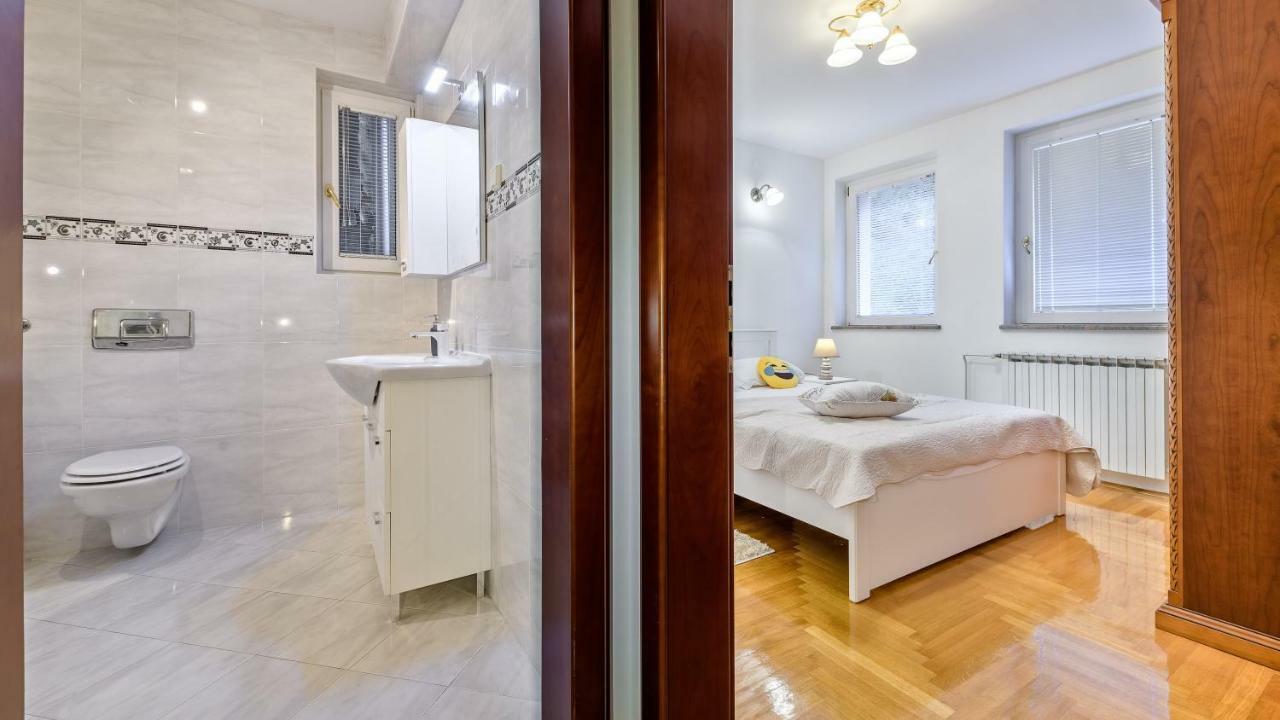 Central Apartment Smiley - Free Parking Zagreb Buitenkant foto