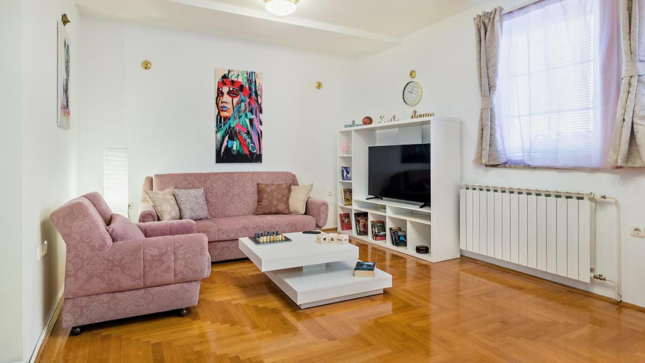 Central Apartment Smiley - Free Parking Zagreb Buitenkant foto